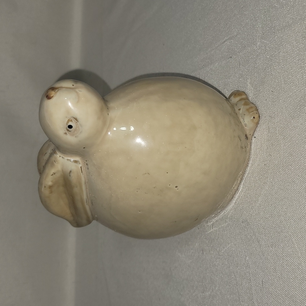 Melrose Beige Rabbit Statue